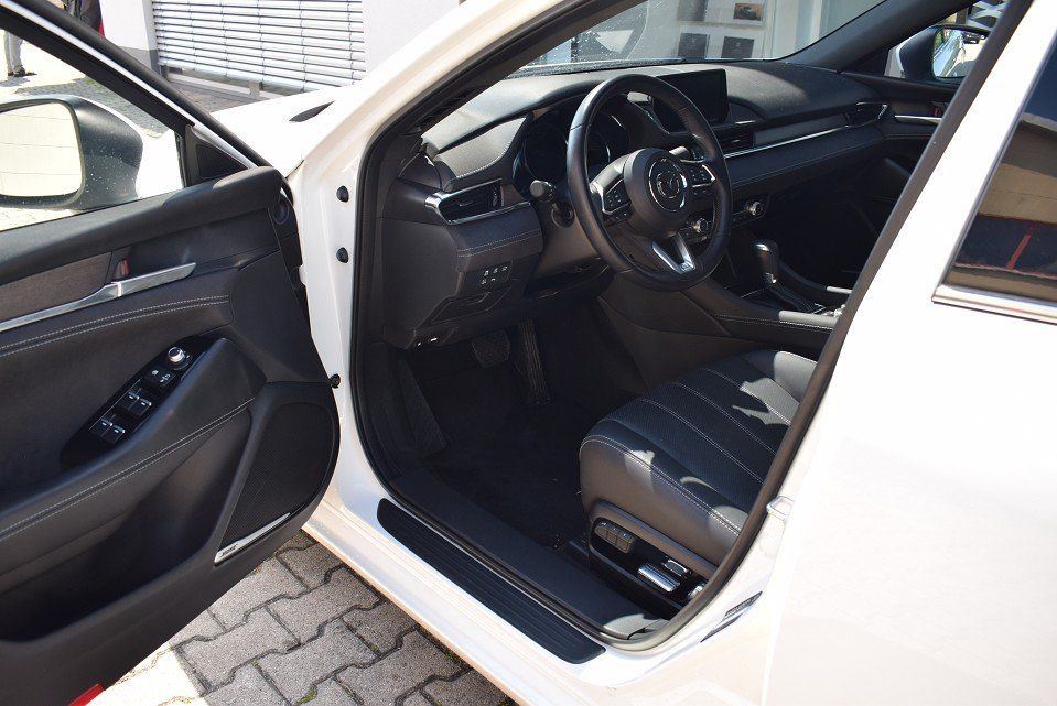 Mazda 6 Lim. 2.5 194PS Takumi Leder Bose Matrix-LED 36