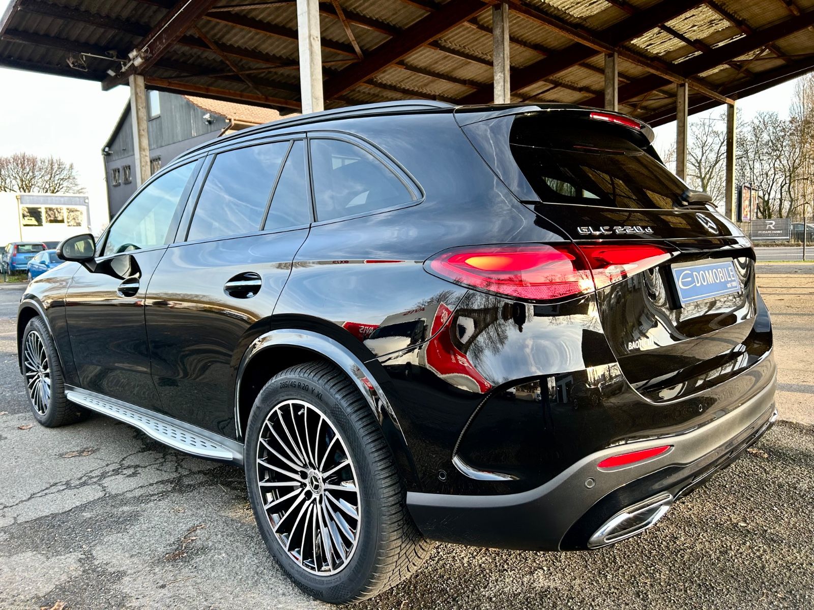 Mercedes-Benz GLC 220 d 4M *AMG PREMIUM PLUS* ERST 19.000 KM *