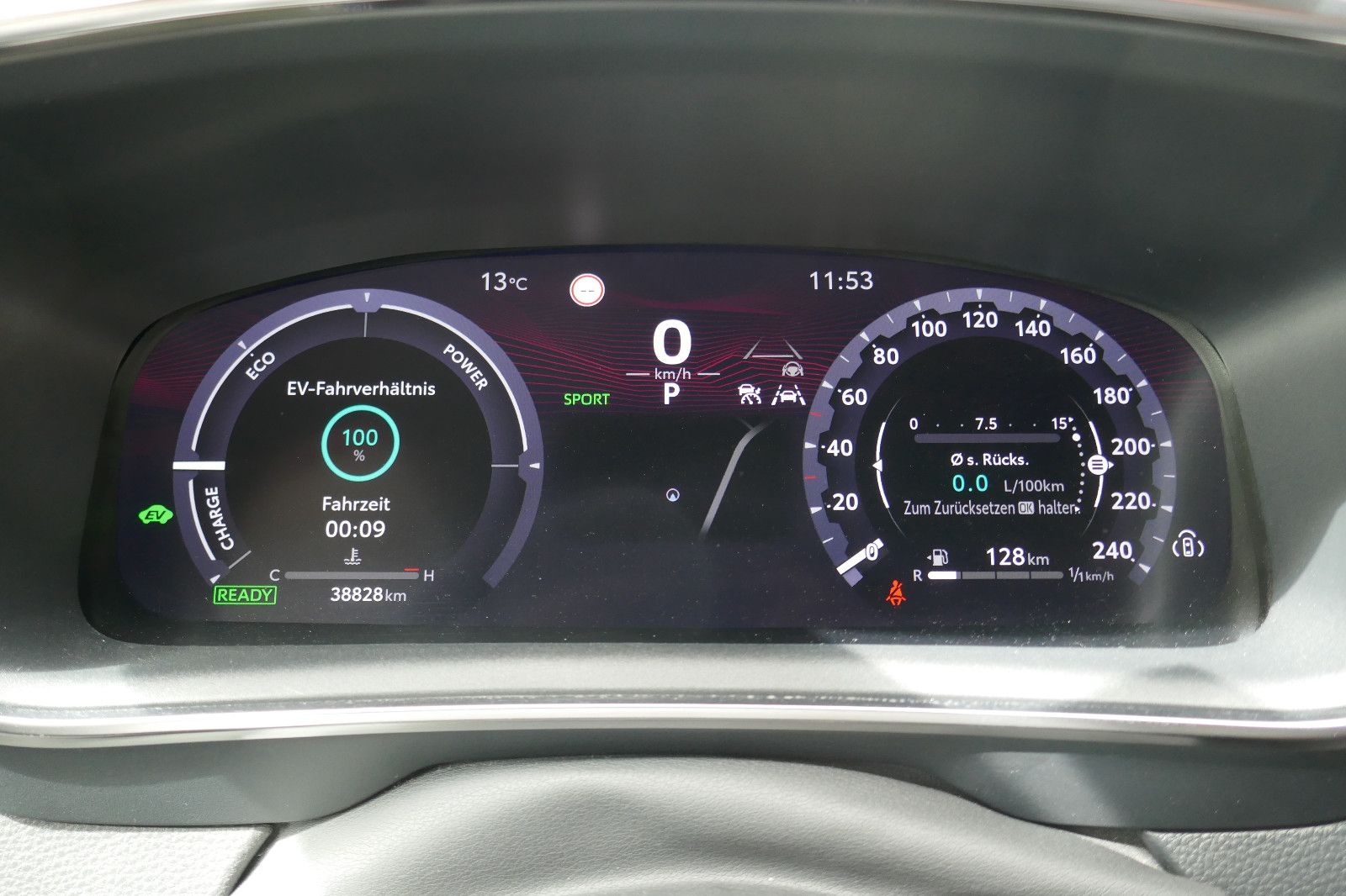 Toyota Corolla 2.0 Hybrid Lounge - Samsaru's Car Outlet