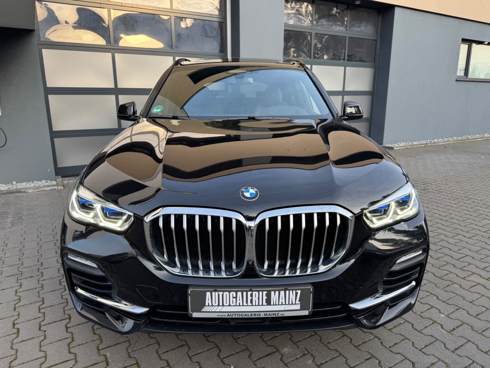 BMW X5 xDrive 40 d Pano/AHK/Standheiz/22"/HeadUp