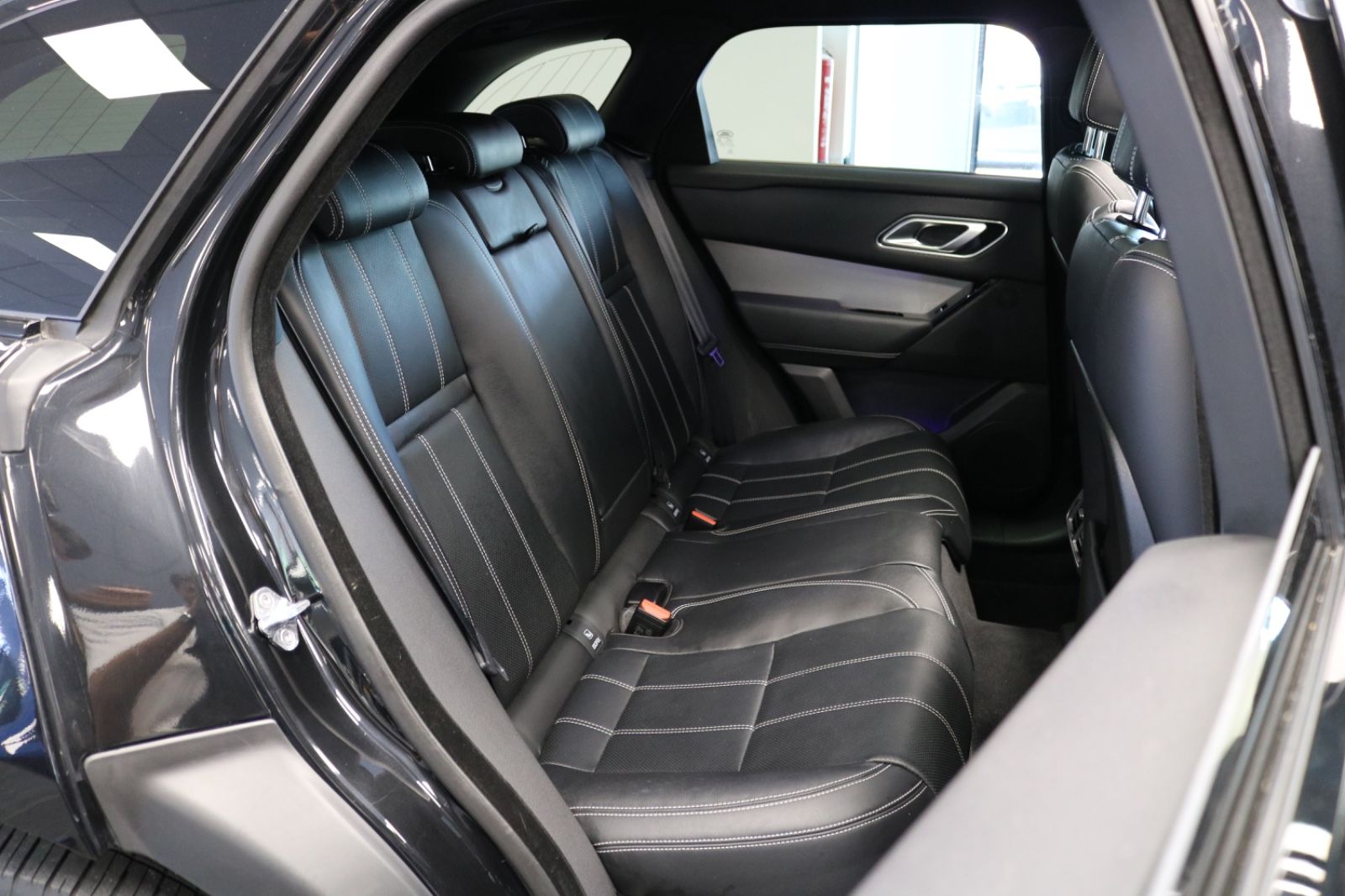 Range Rover Velar R-Dynamic - Samsaru's Car Outlet