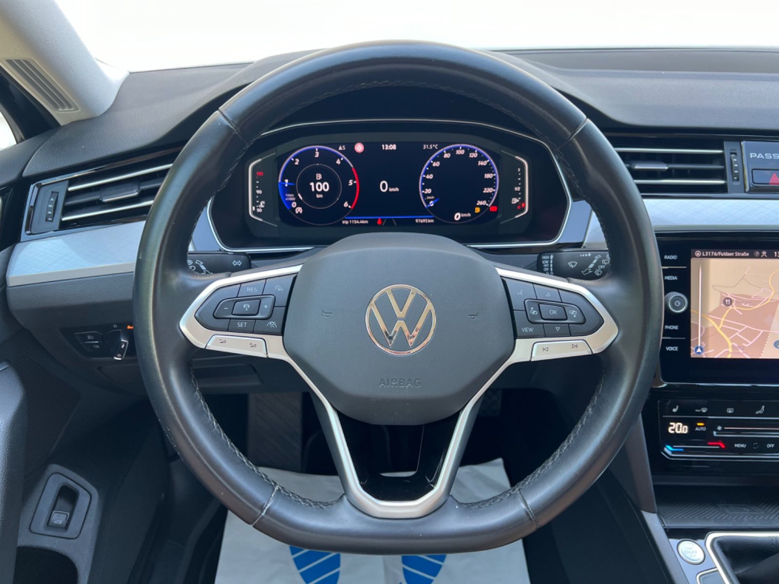 Volkswagen Passat 2.0 TDI - Samsaru's Car Outlet