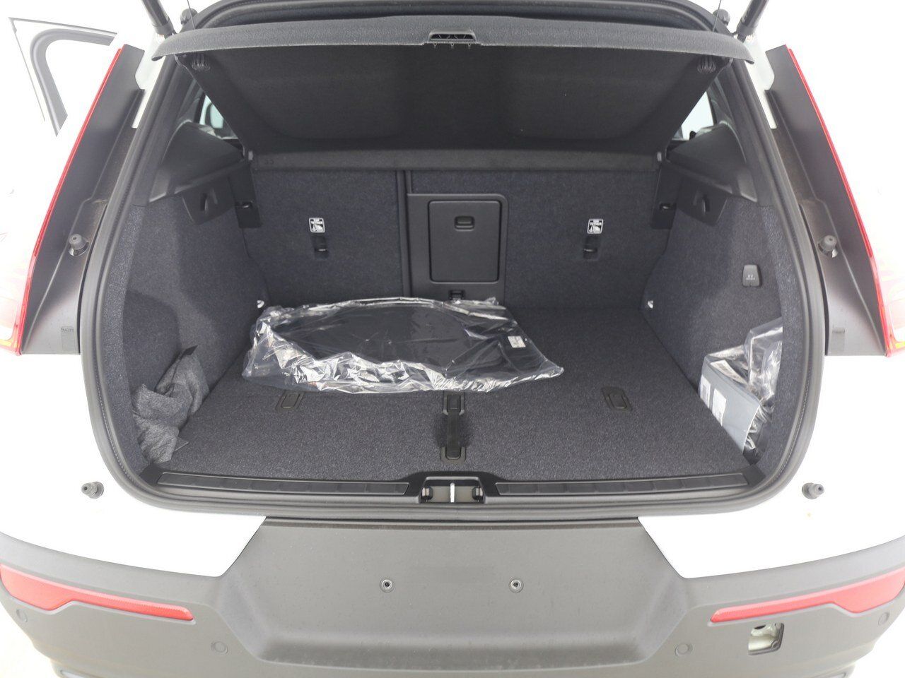 Volvo XC40 B4 Autom. Ultra Dark - Samsaru's Car Outlet