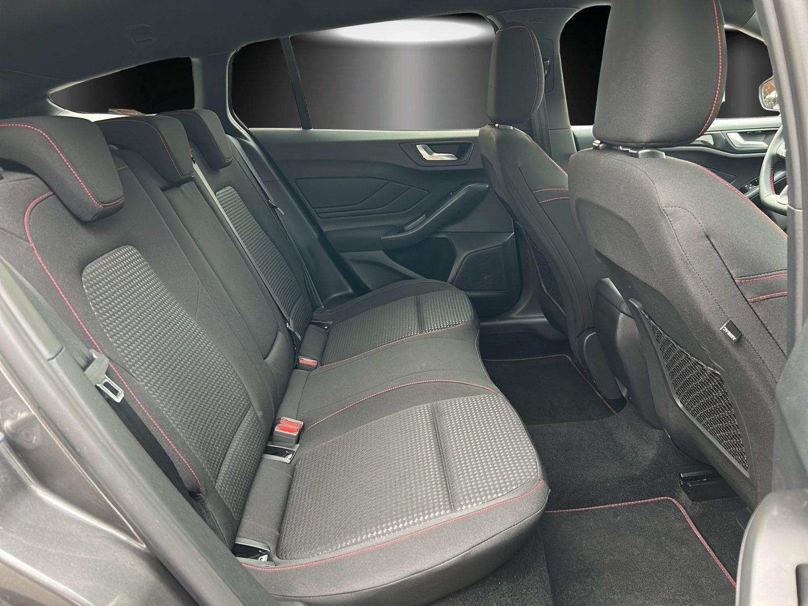 Ford Focus 1.0 ST-Line Aut./LED/ACC/KAMERA/AHK/NAVI/