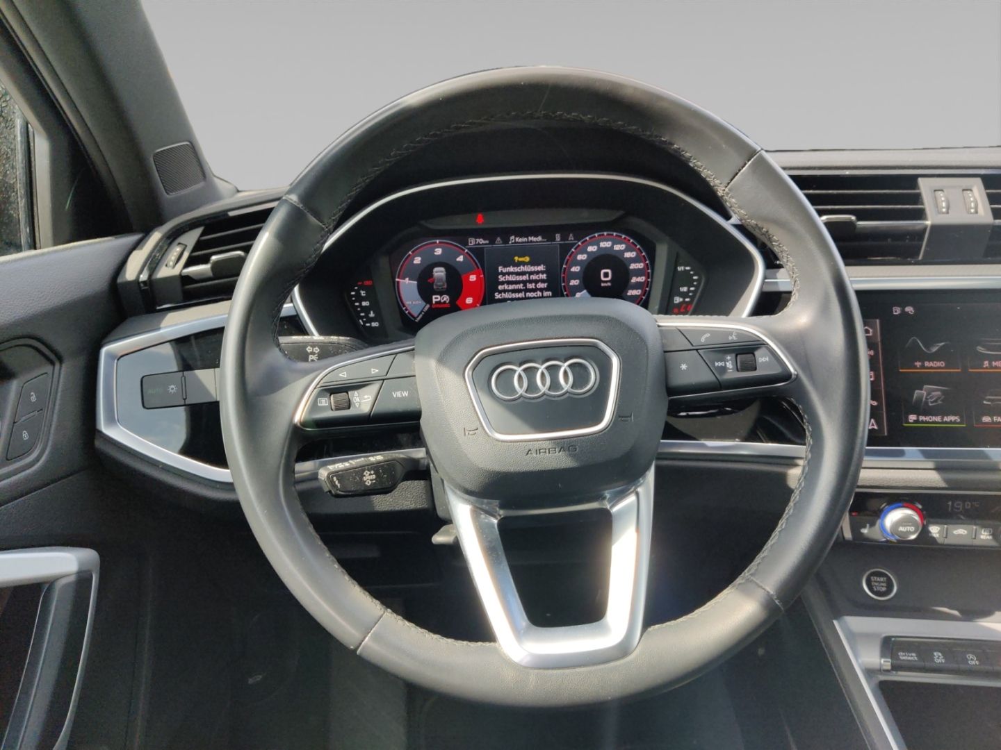 Audi Q3 35 TDI quattro S line - Samsaru's Car Outlet