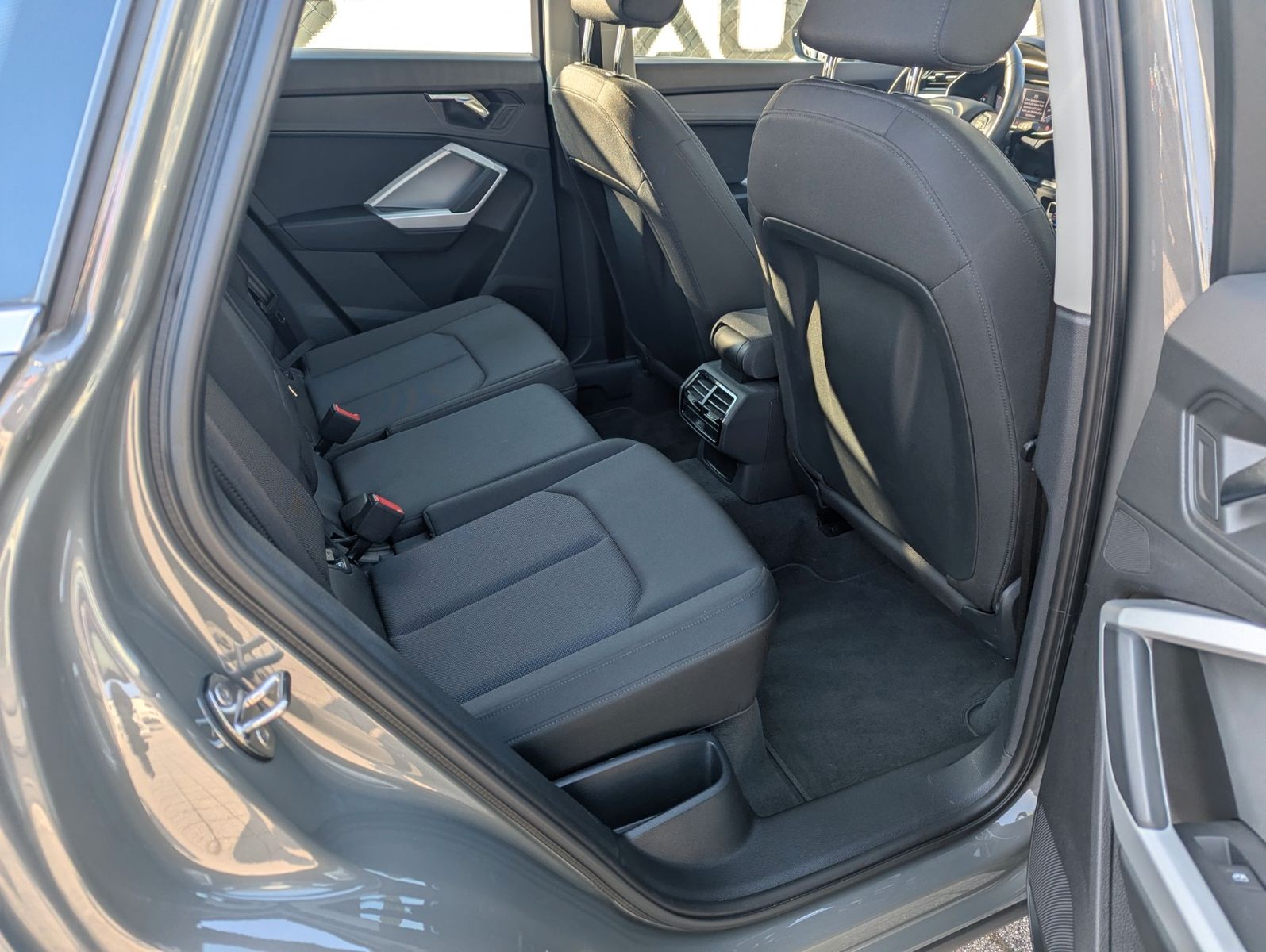 Audi Q3 35 TDI quattro S line - Samsaru's Car Outlet