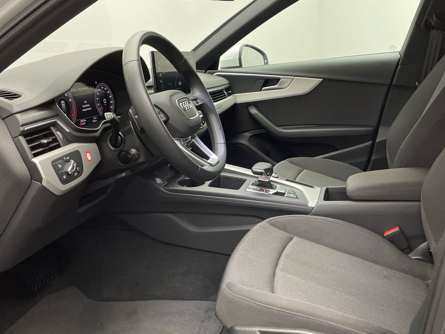 Audi A4 Avant S line 45 TFSI quattro - Samsaru's Car Outlet