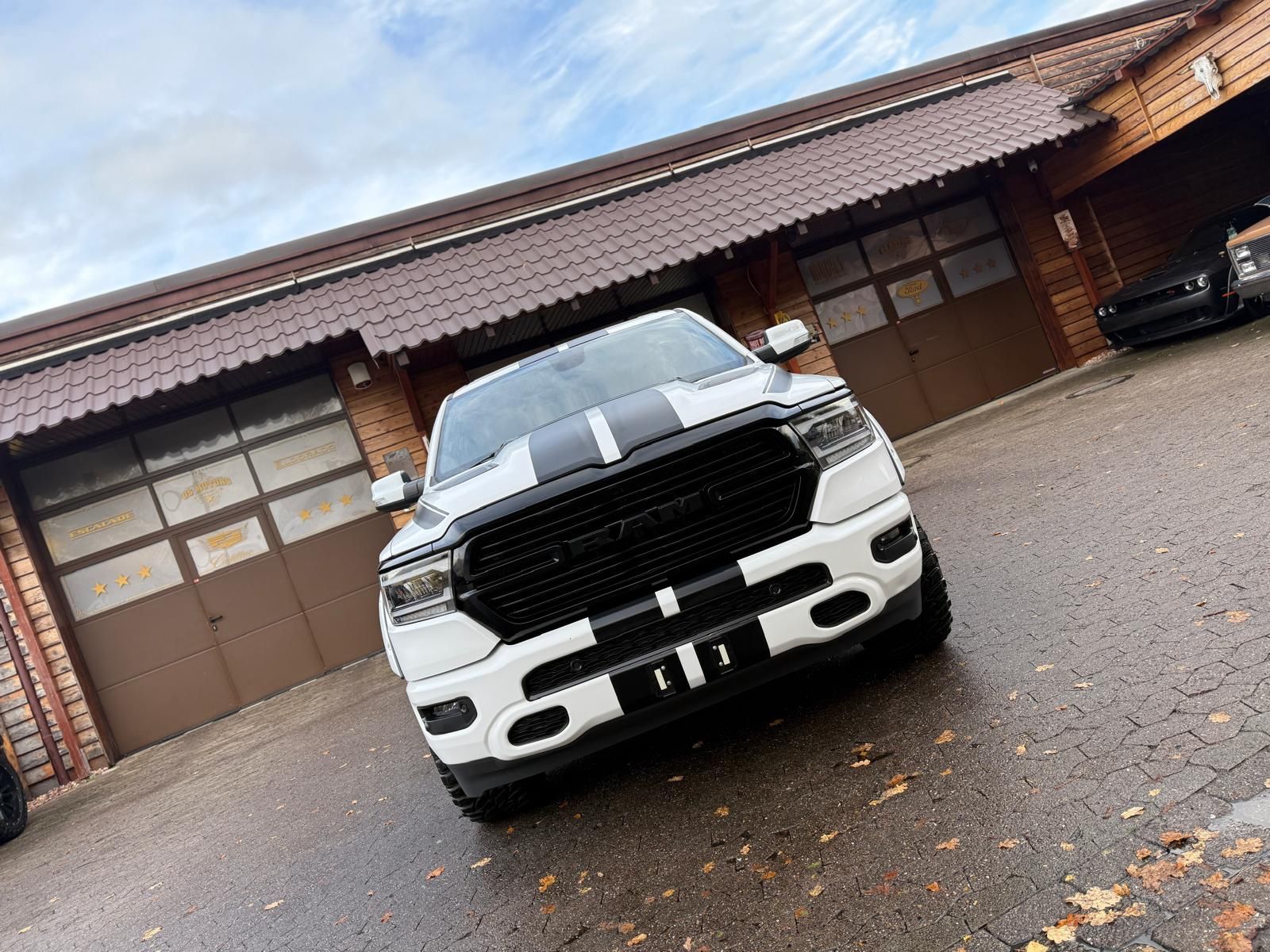 Dodge LPG*GT*SPORT*12"RADIO*PANO*OFFROAD*BÜGEL*