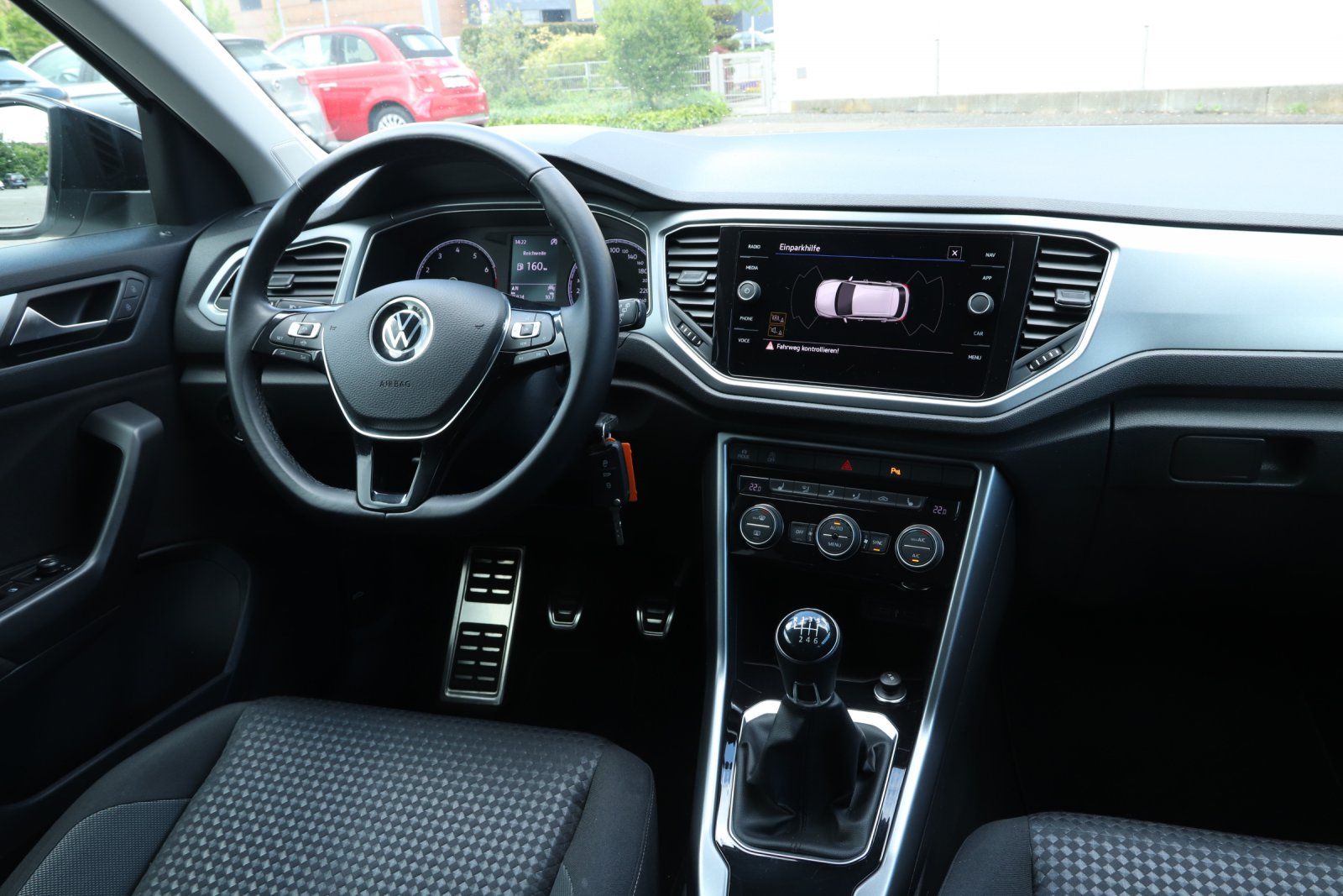Volkswagen T-Roc 1.0 TSI Active - Samsaru's Car Outlet
