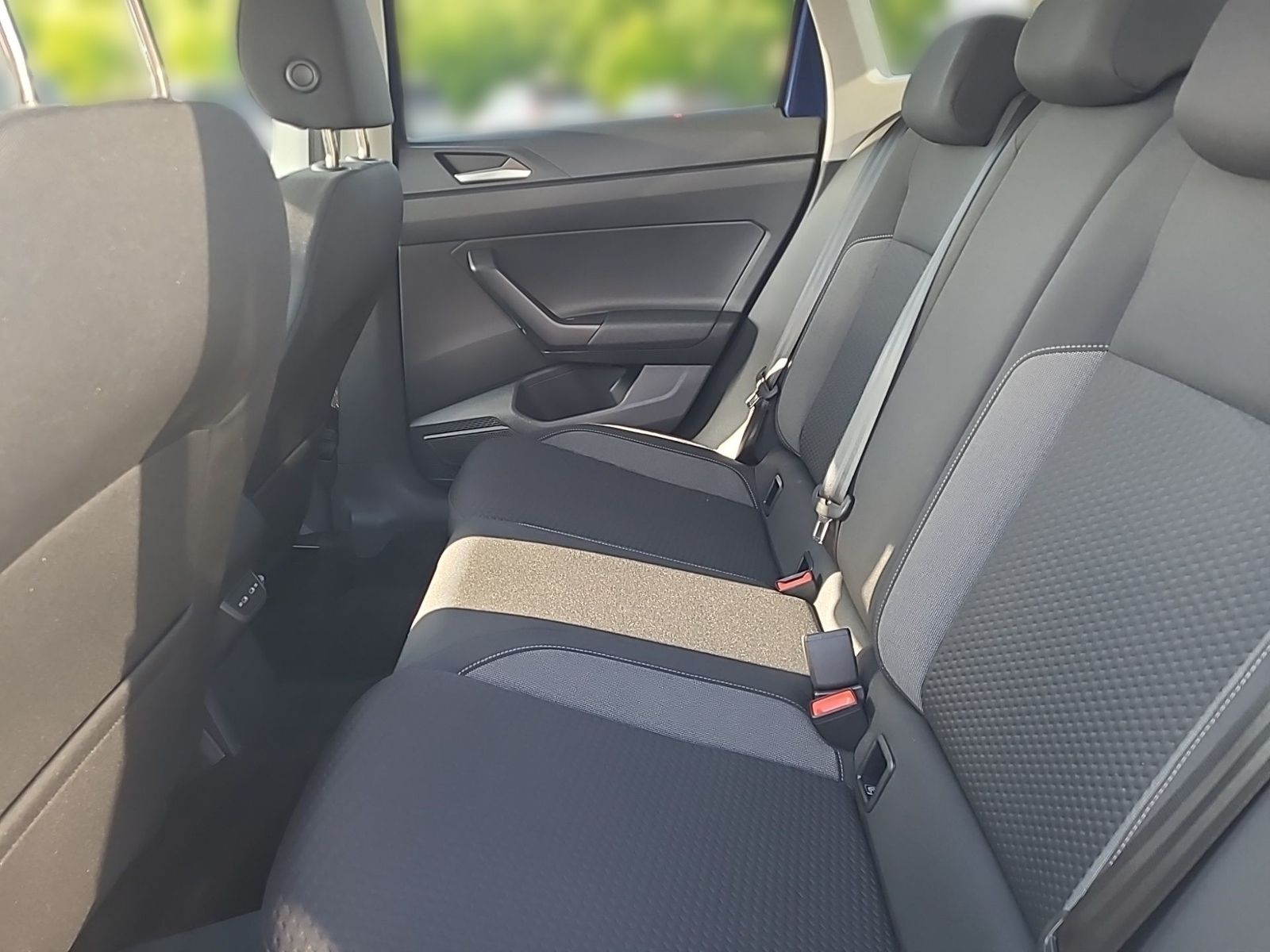 Volkswagen Taigo 1.0 TSI LIFE - Samsaru's Car Outlet