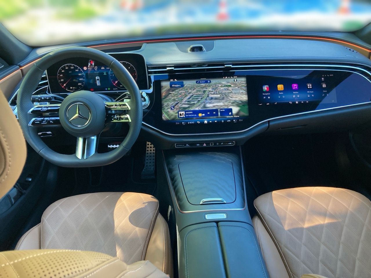 Mercedes-Benz E 450 d T 4Matic AMG+HUD+DIGITAL+AHK+PANO