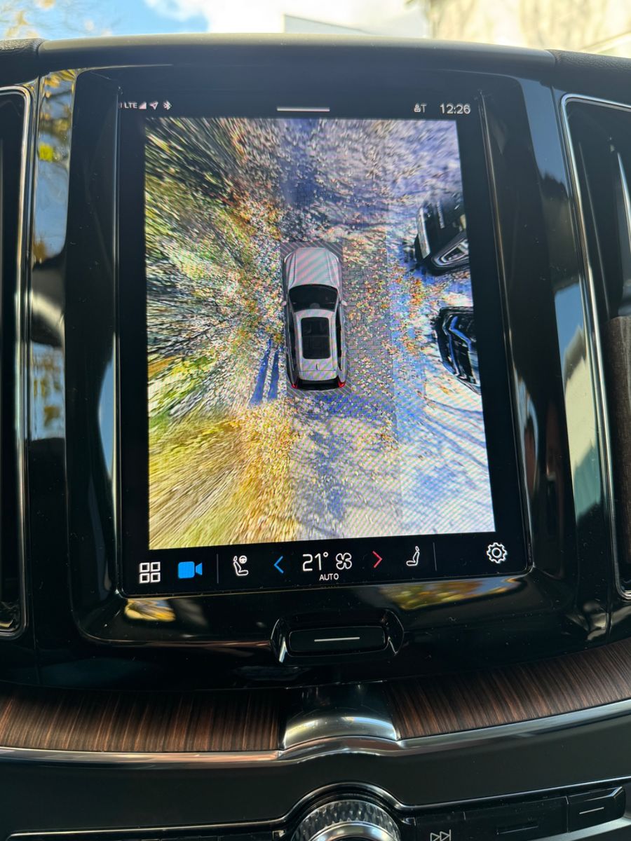 Volvo XC60 B4 PLUS DARK +PANO+GOOGLE+AHK+STANDHZG+1.HD