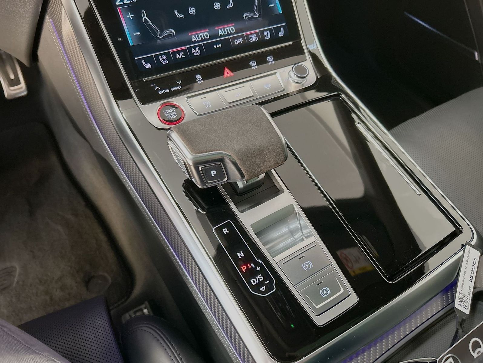 Audi RS Q8 4.0 TFSI quattro Dynamik Plus Sportabgas