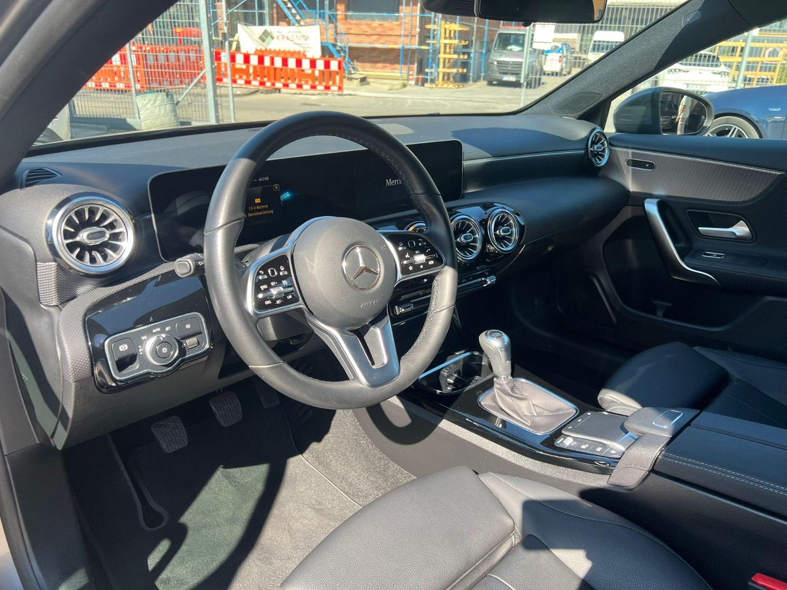 Mercedes-Benz A 200 - Samsaru's Car Outlet