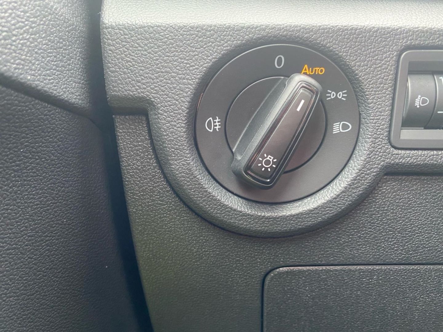Volkswagen T-Cross 1.0 TSI Life - Samsaru's Car Outlet