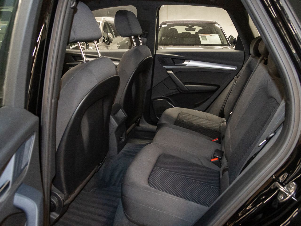 Audi Q5 40 TFSI quattro - Samsaru's Car Outlet