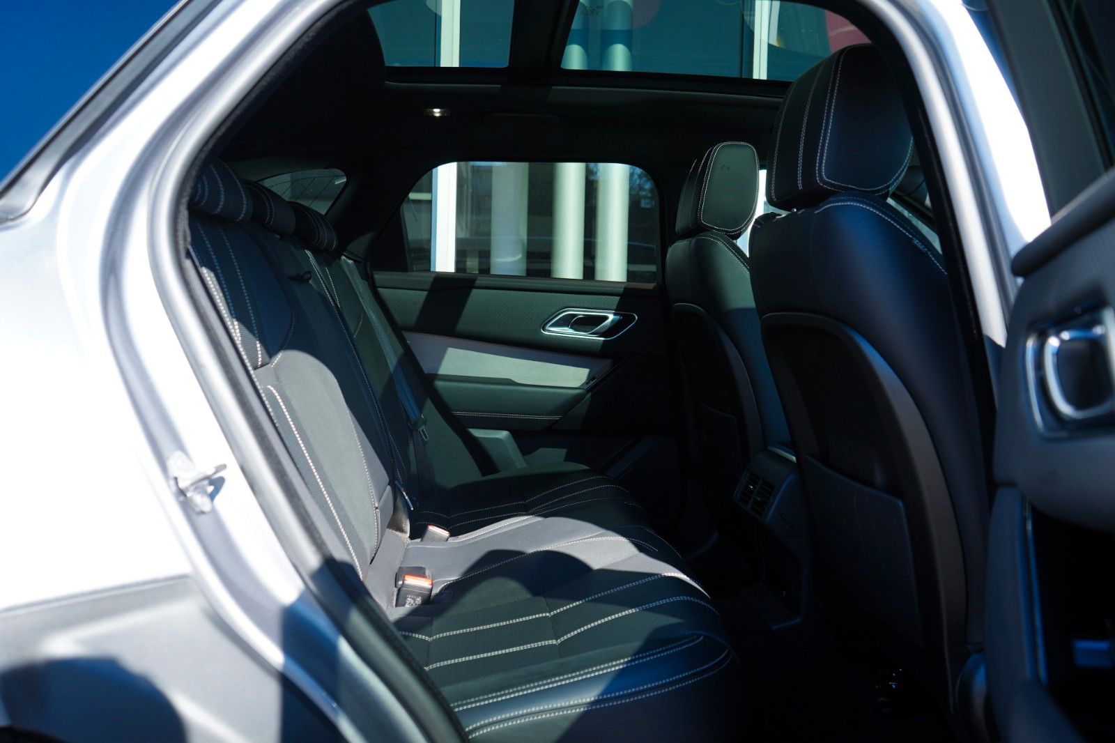 Range Rover Velar R-Dynamic - Samsaru's Car Outlet