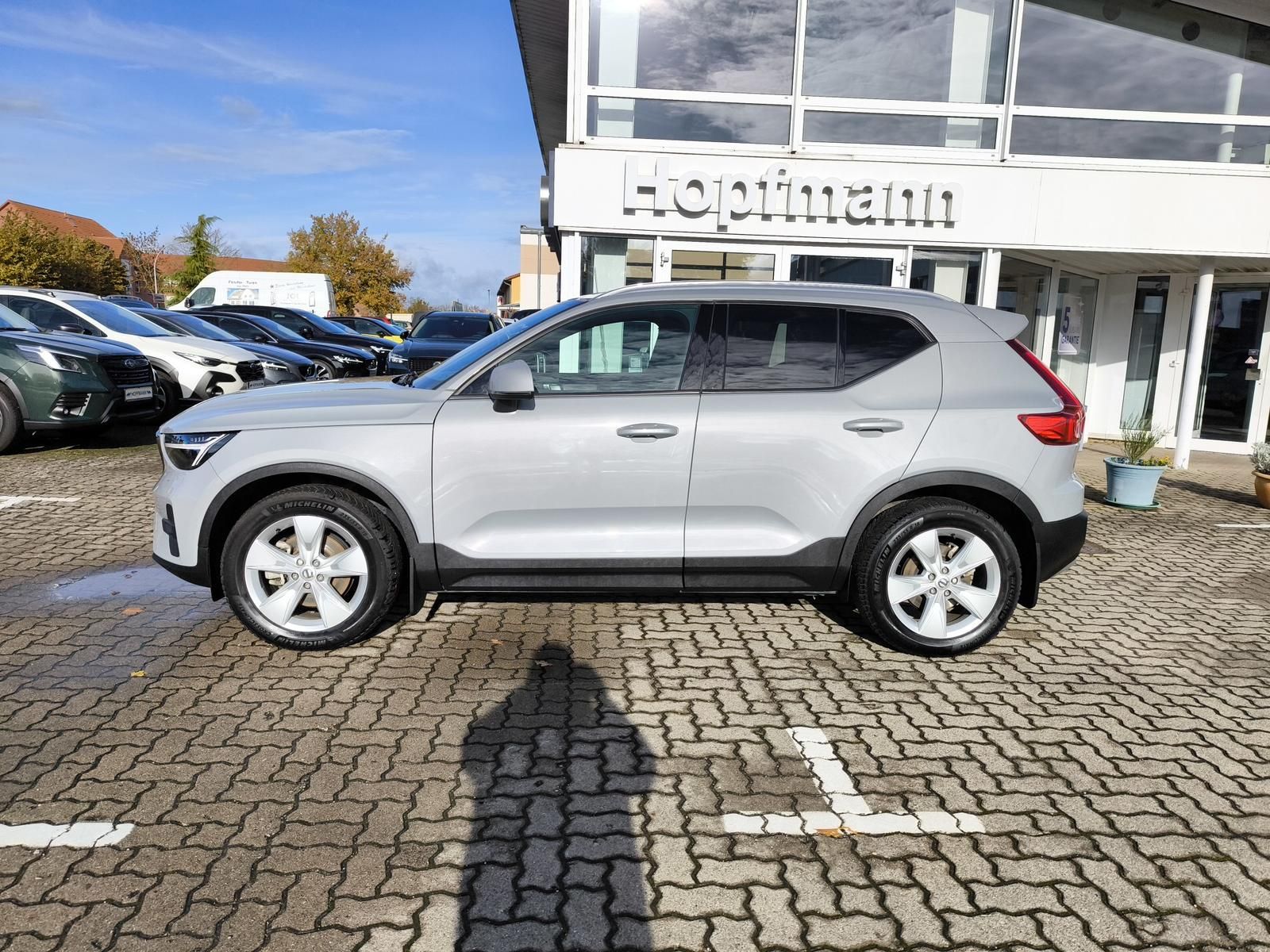 Volvo XC40 B4 Benzin Aut. ACC / BLIS / AHK