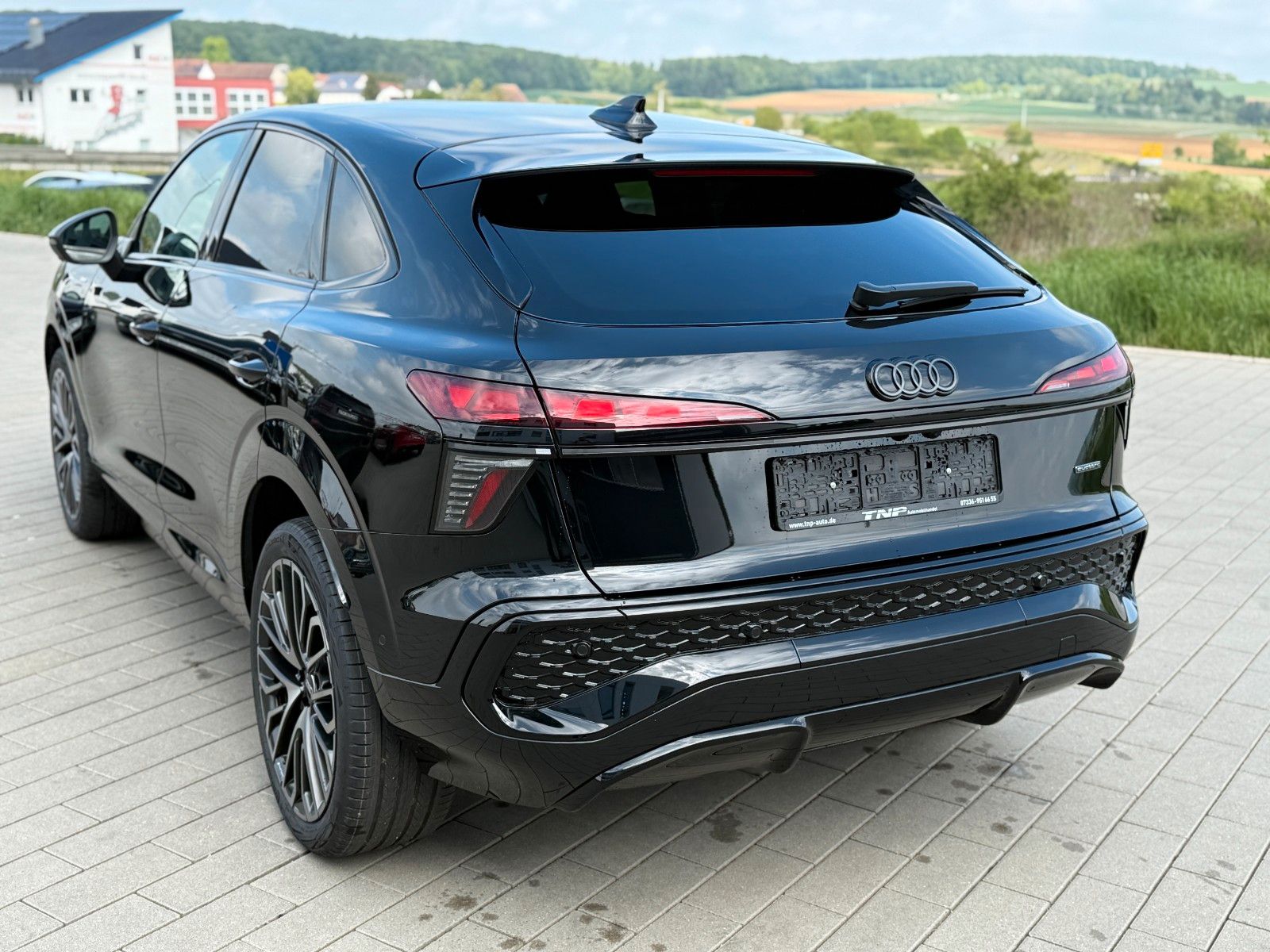 Audi Q3 Sportback S-LINE quattro+AHK+PANO+SONOS