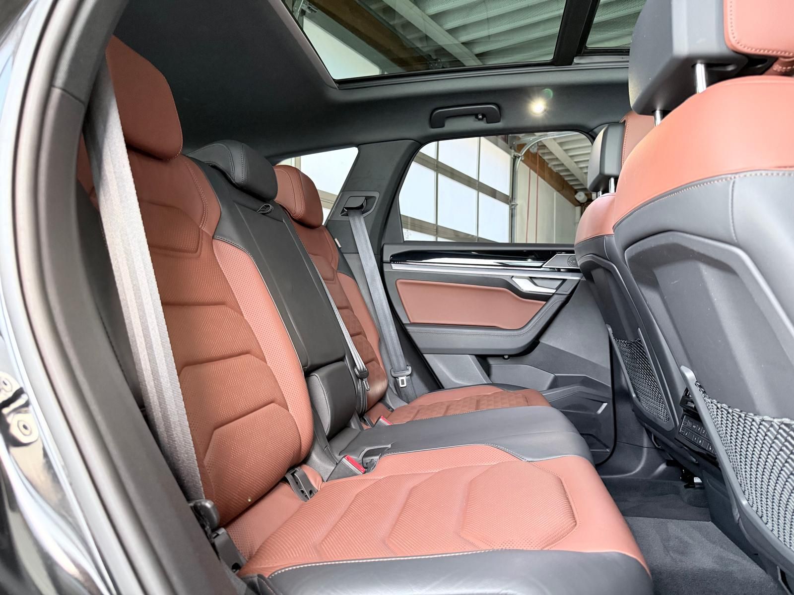 Volkswagen Touareg R-Line-Pano/ACC/AHK/360/Dynaudio/Massage