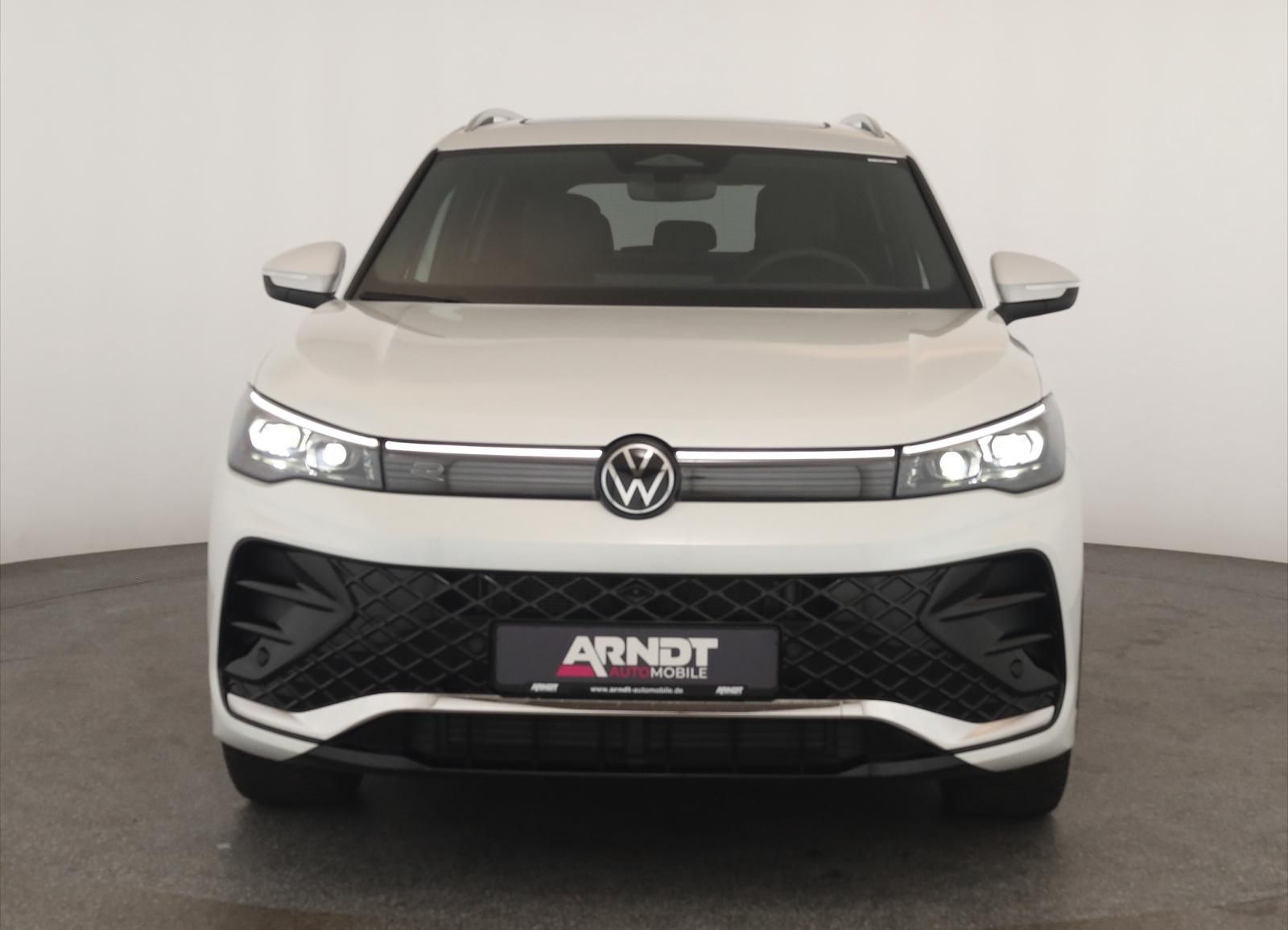 Volkswagen Tiguan 2.0 TDI 4M DSG R-Line Leder Pano Navi 360