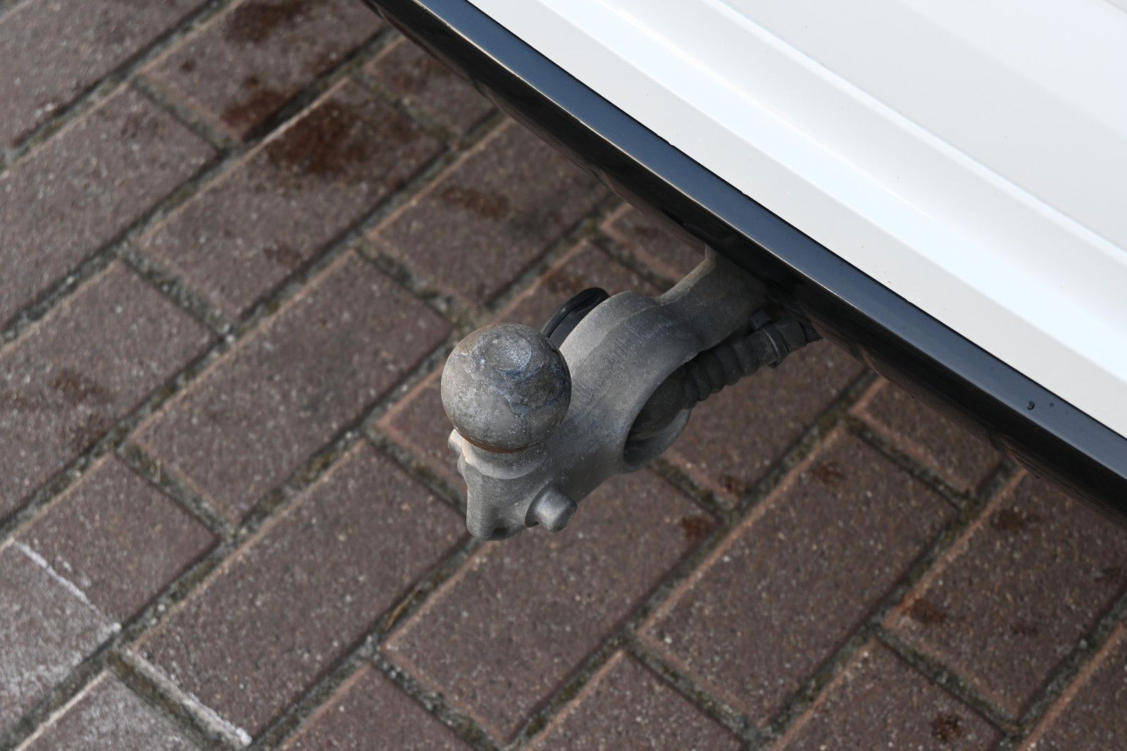 Volvo XC60 B5D AWD R-Design*LUFT*360*H&K*STHZ*HUD*QI