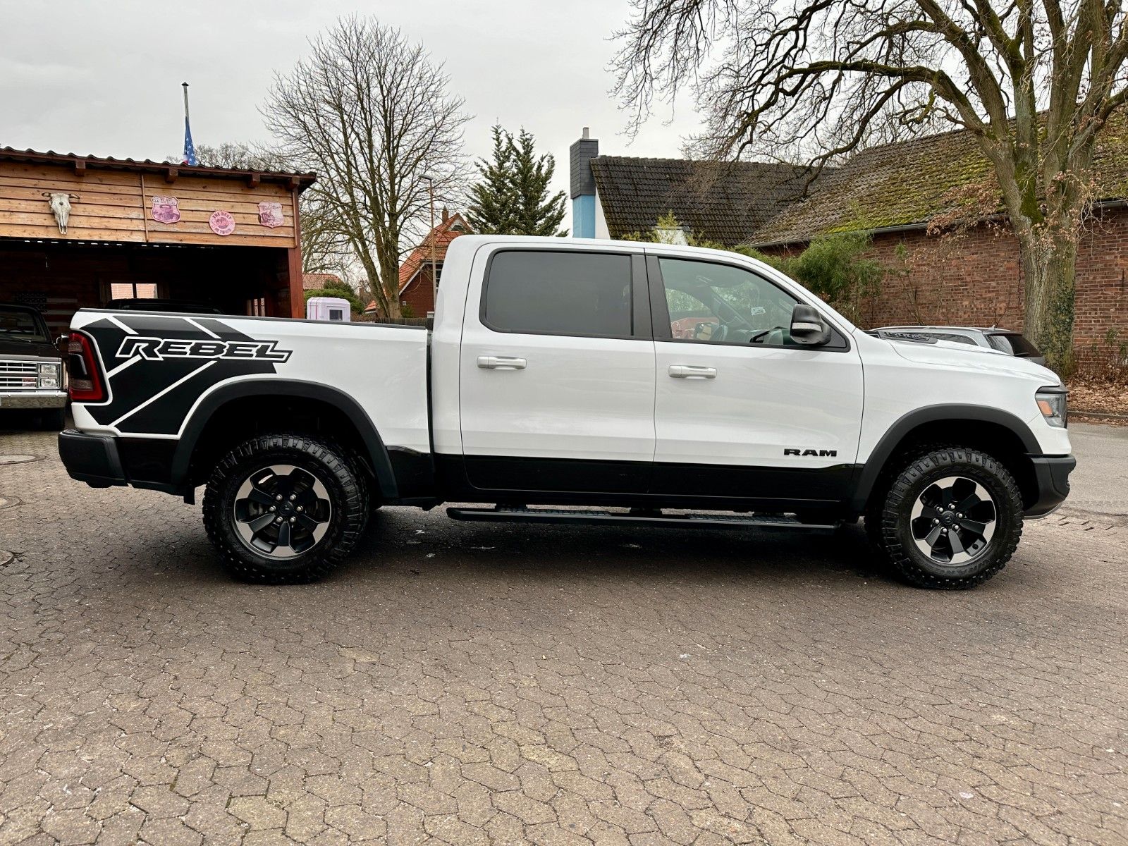 Dodge 5.7 V8*4X4*REBEL*LEDER*LED*NAVI*AHK*MFL*GARANTIE