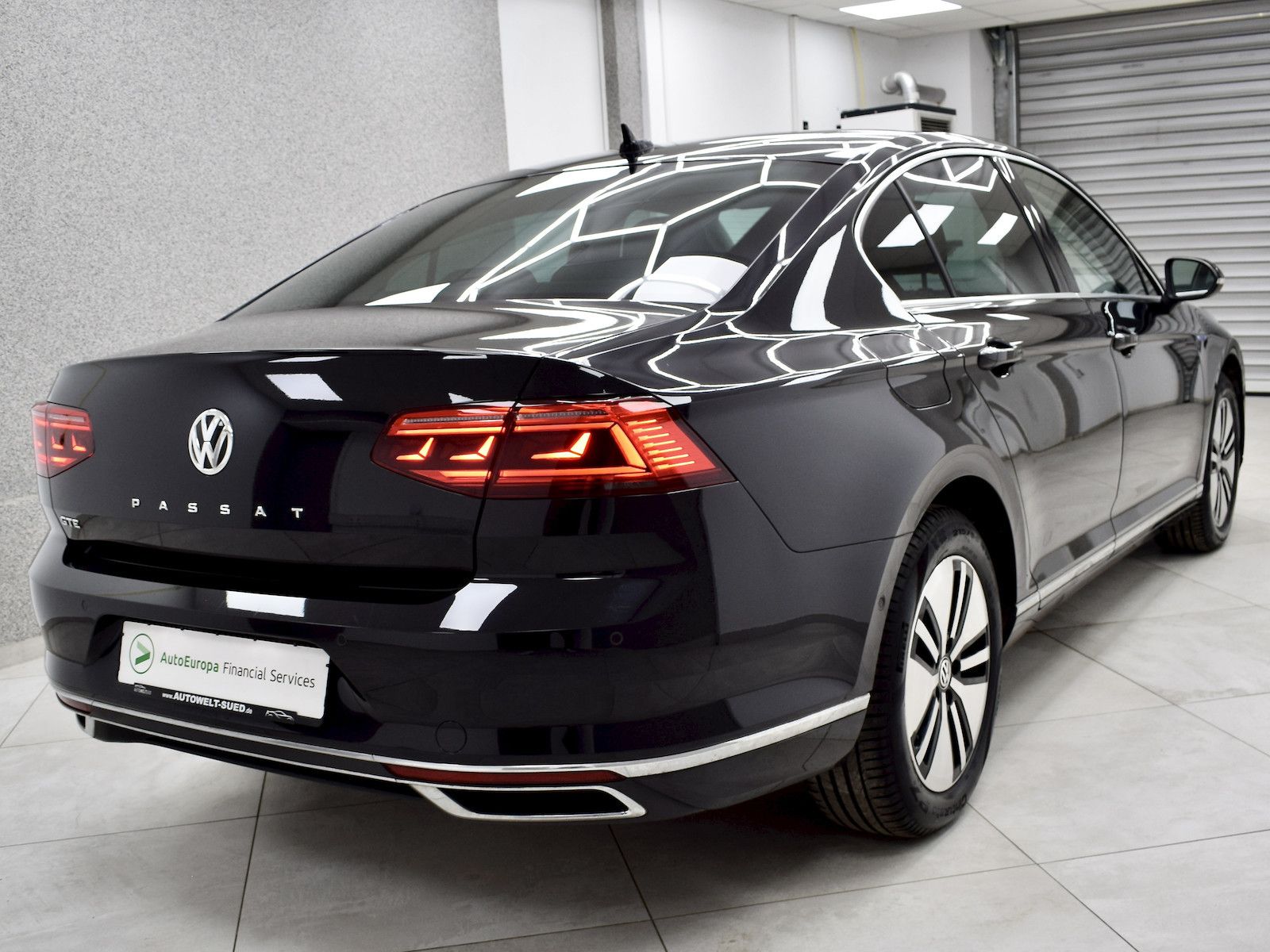 Volkswagen Passat GTE 1.4 Limousine - Samsaru's Car Outlet