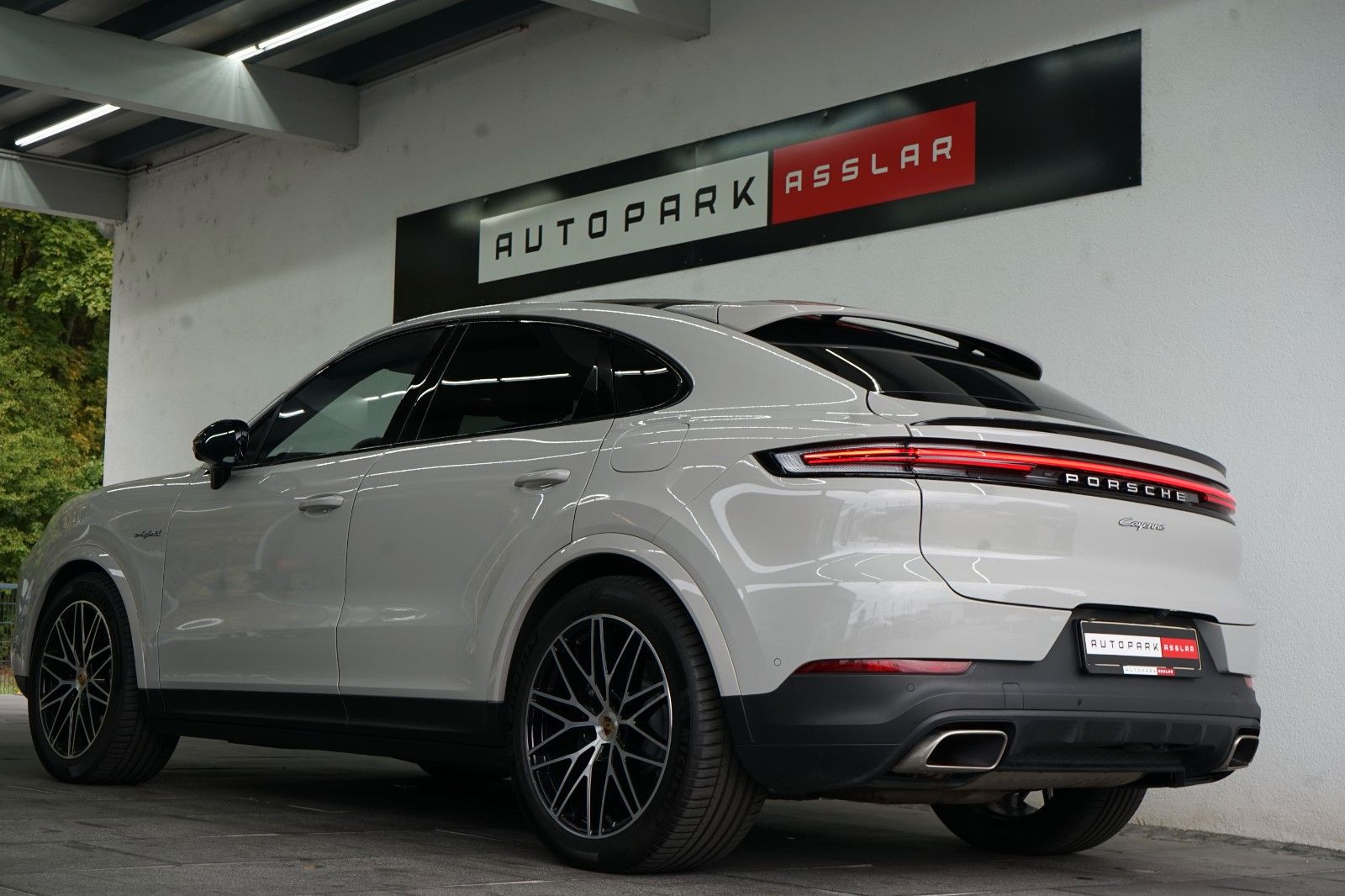 Porsche Cayenne Coupe E-Hybrid/Kreide/HUD/P-DISPLAY/AHK