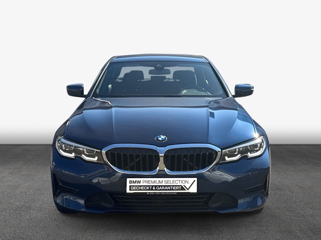 BMW 320i Aut. Advantage - Samsaru's Car Outlet