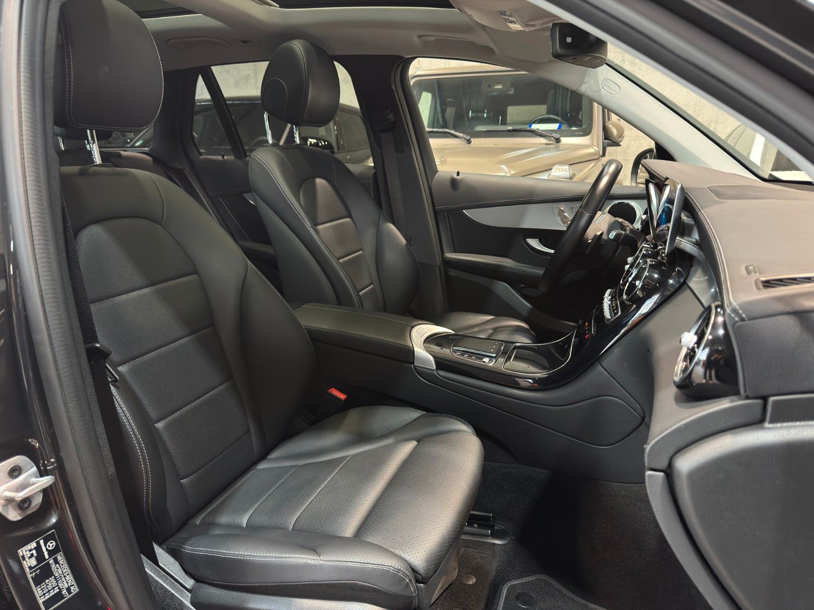 Mercedes-Benz GLC 300de/4Matic/1.Hand/Memory/AHK