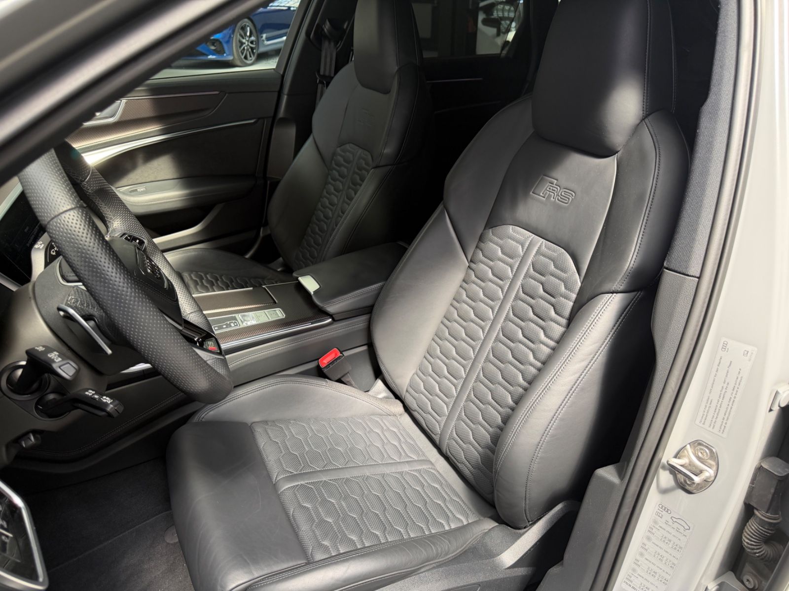 Audi RS6 Avant 4.0 TFSI/Quattro/Keramik/22Zoll/AHK