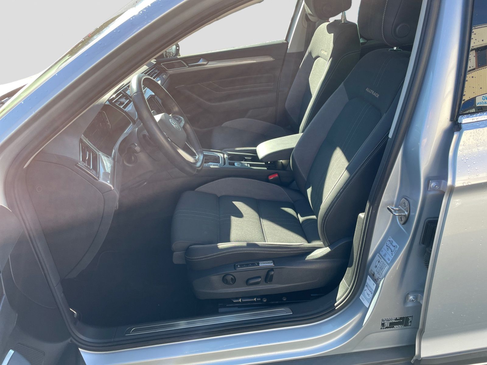 Volkswagen Passat Alltrack 2.0TDI DSG 4Mo 360° AHK Standh