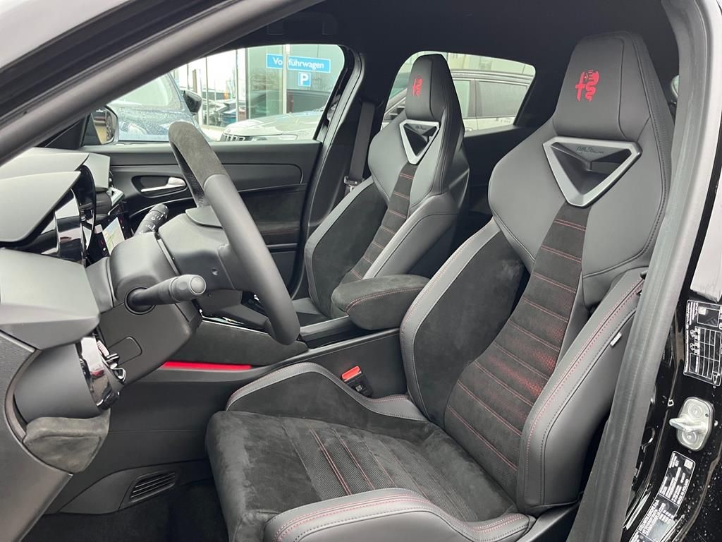 Alfa Romeo Junior Elettrica-280 VELOCE 207kW