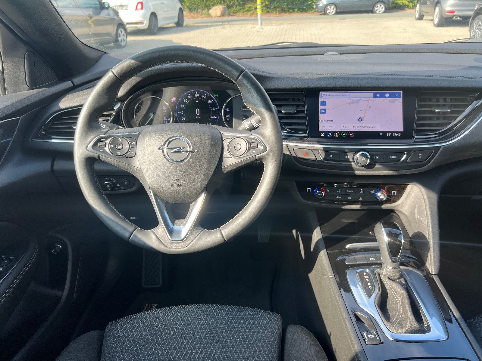 Opel Insignia B Sports Tourer Aut. - Samsaru's Car Outlet