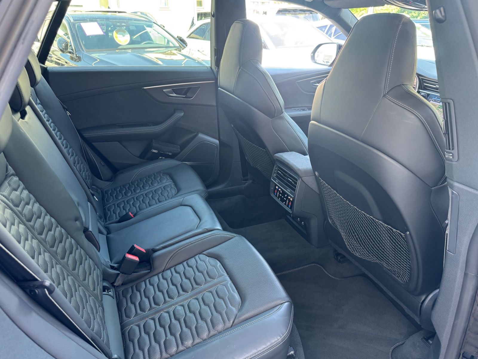Audi RSQ8/HD-Matrix/PANO/AHK/23"/StdHeiz/BLACK/360°/