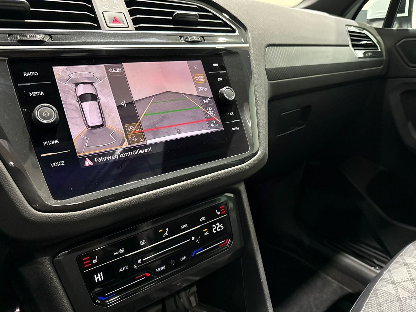 Volkswagen Tiguan 2.0 TDI DSG 4M DSG 3x R LINE MATRIX PANO
