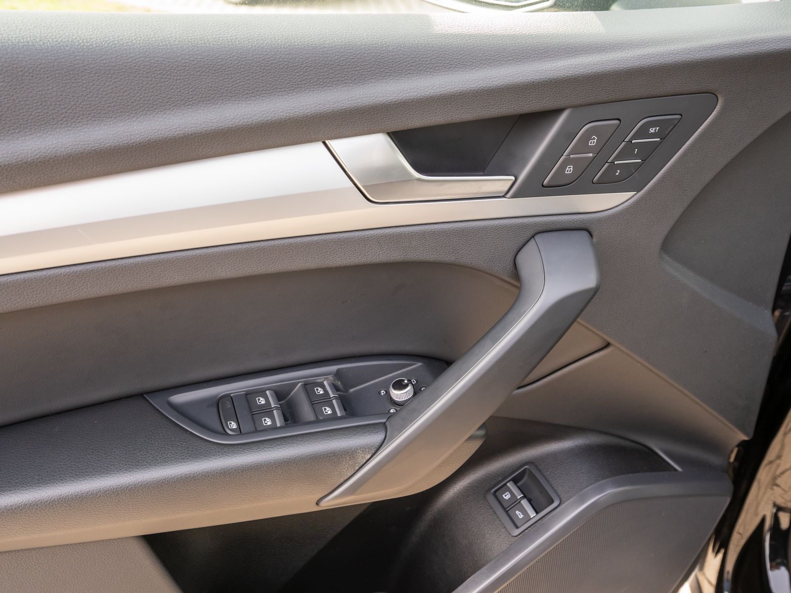 Audi Q5 S line 50TFSI e quattro NAVI LED AHK PANO RFK