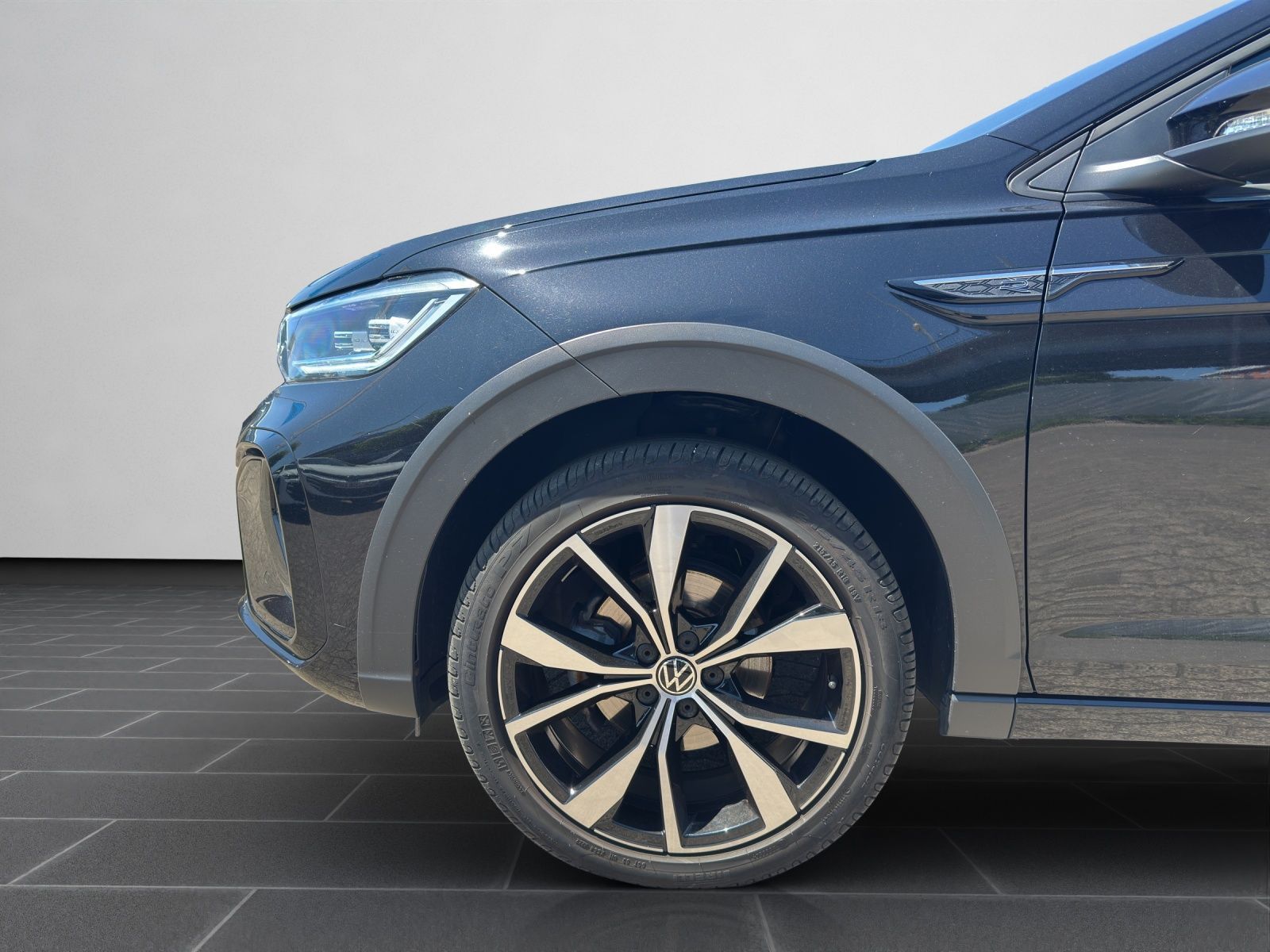 Volkswagen Taigo R-Line 1.5 TSI DSG - Samsaru's Car Outlet