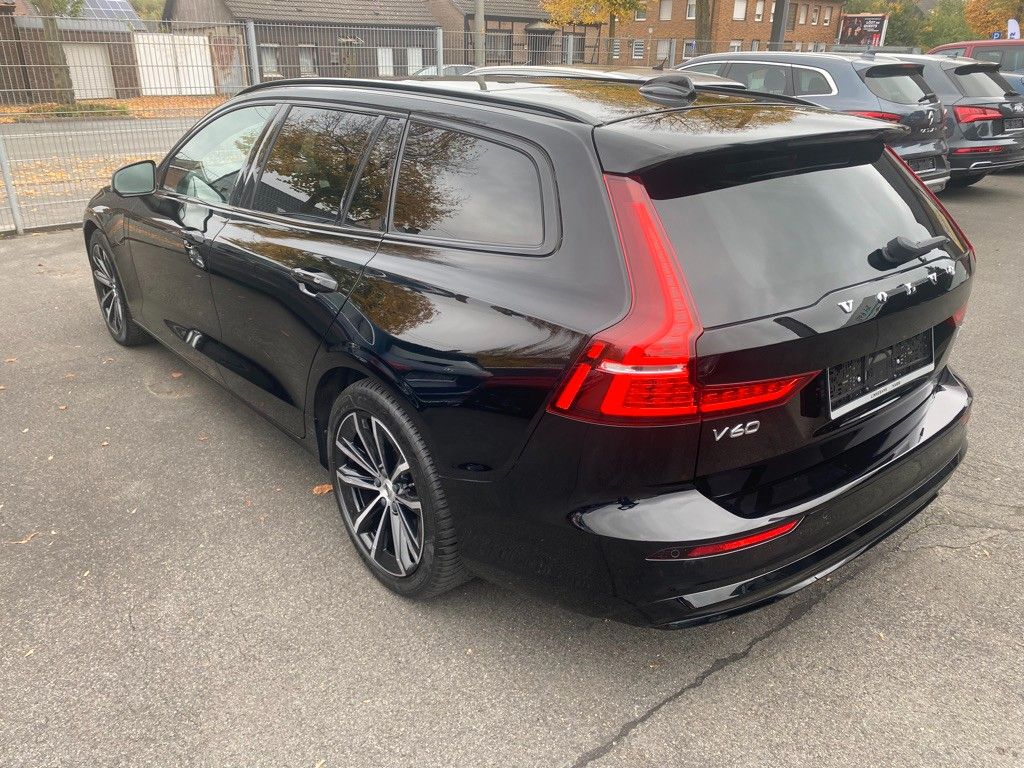 Volvo V60 T 8 Ultimate Dark Recharge AHK/Massage/Pano