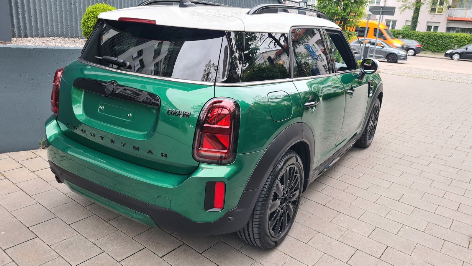 MINI Cooper Countryman Mini Yours Trim - Samsaru's Car Outlet