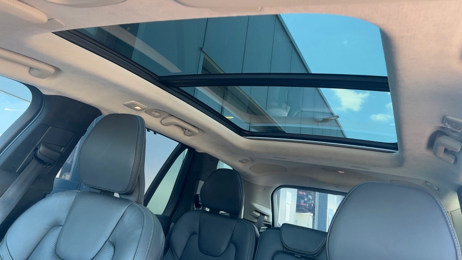 Volvo XC90 B5 D AWD Ultimate Dark*B&W*HUD*LUFT*AHK*ACC