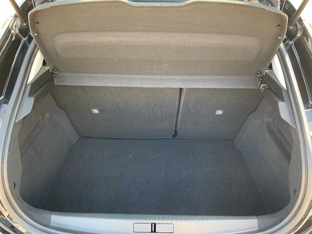 Opel Corsa 1.2 T Automatik Edition - Samsaru's Car Outlet