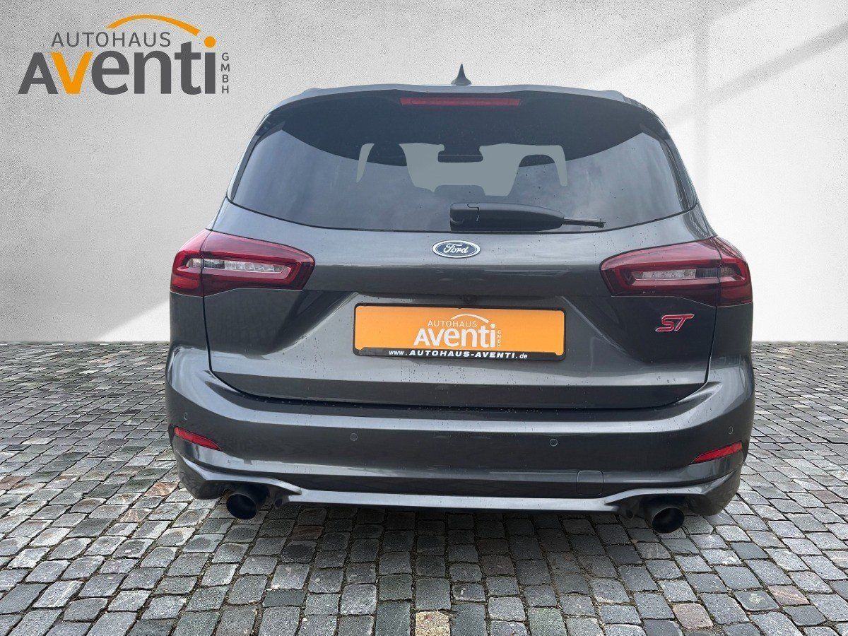 Ford Focus Turnier ST X *LED*Navi*Fahrer-Assistenzpak