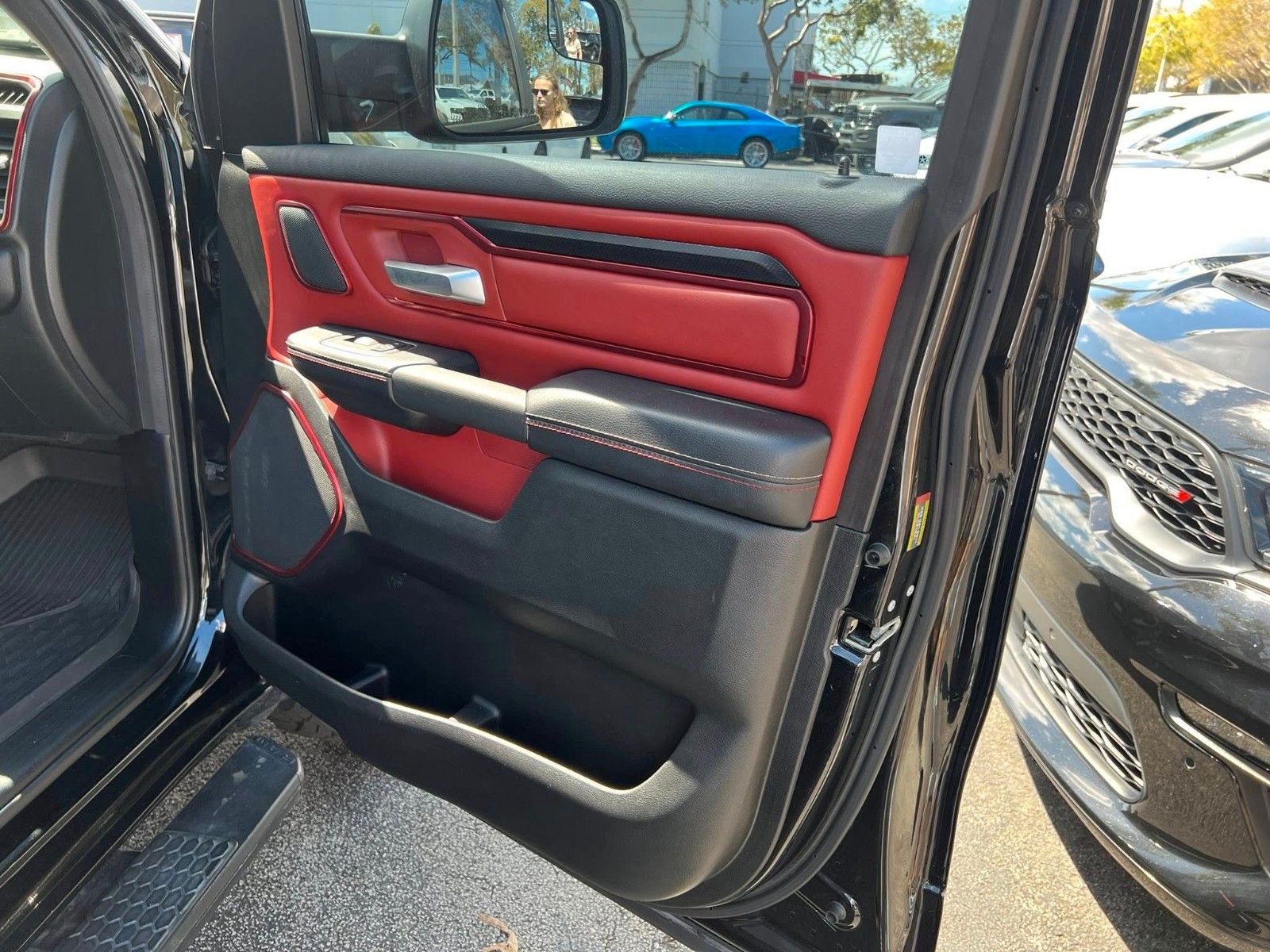 Dodge RAM Rebel 1500 4x4 CrewCab unfallfrei in Hamburg