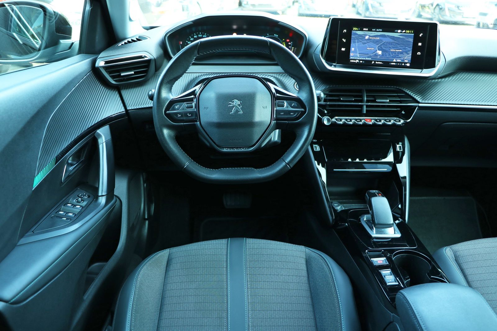 Peugeot E-2008 e-Allure - Samsaru's Car Outlet