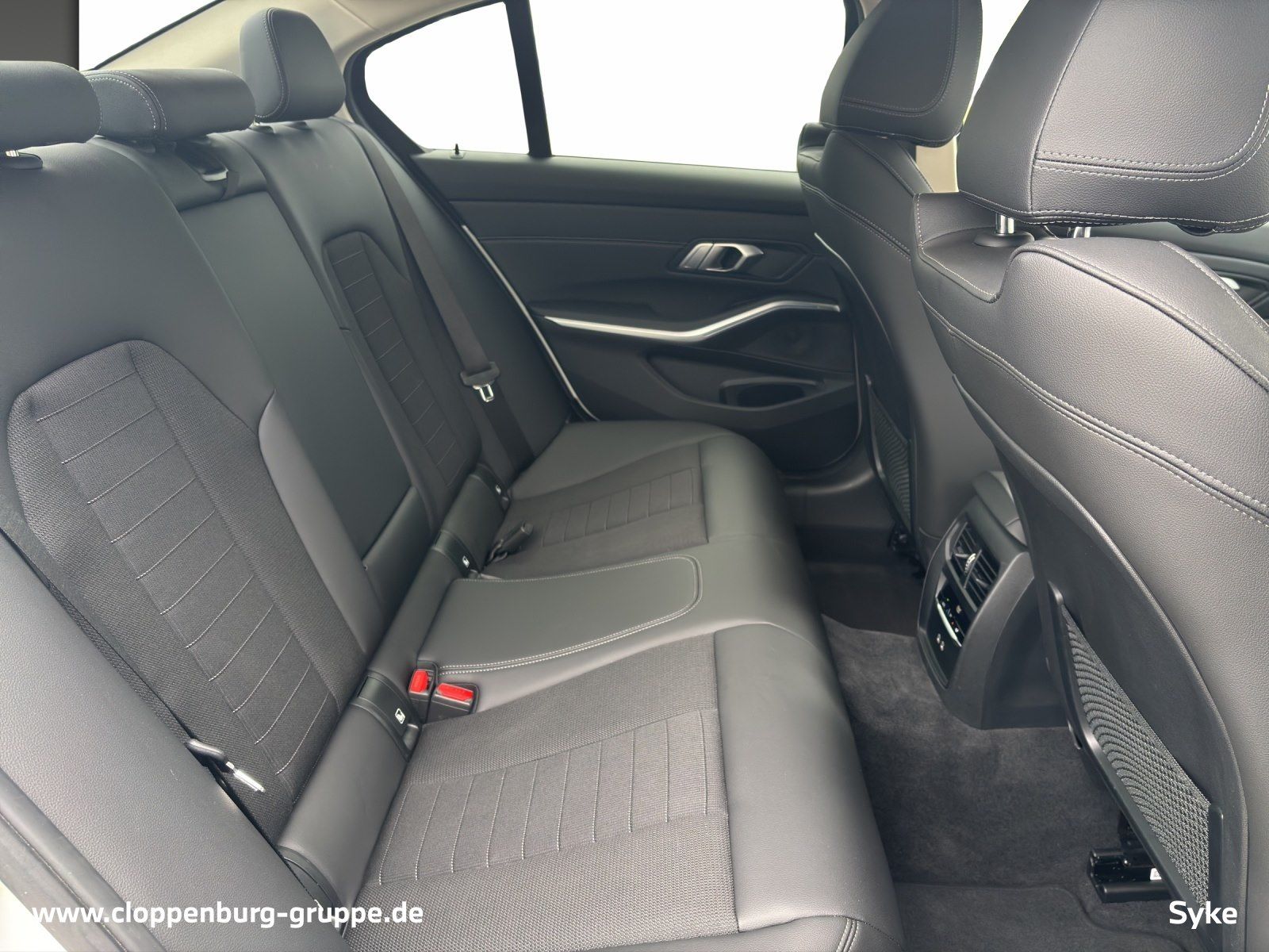 BMW 320e Sport Line - Samsaru's Car Outlet