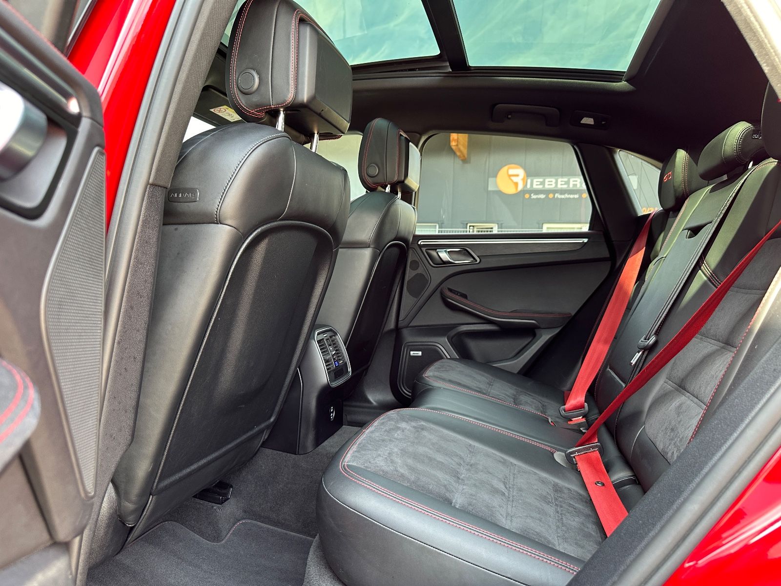 Porsche Macan GTS - Samsaru's Car Outlet