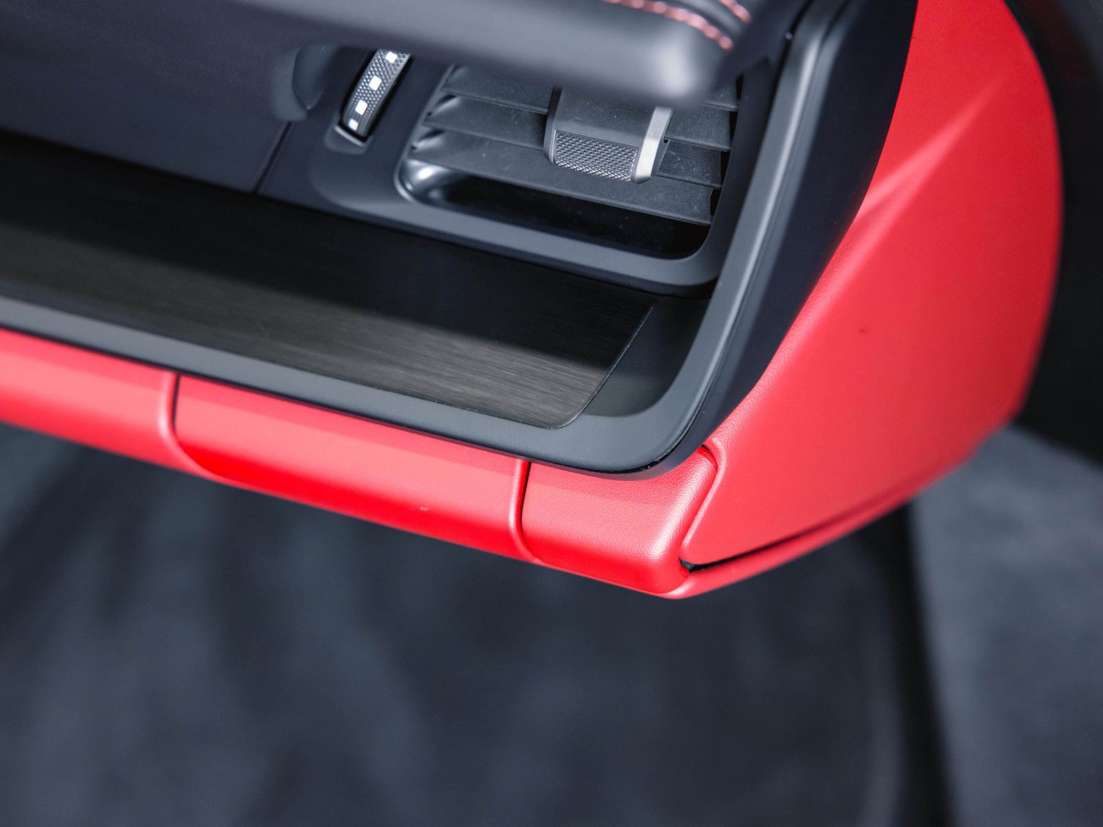 Porsche 911 Carrera 4 GTS Liftsystem BOSE Sportsitze