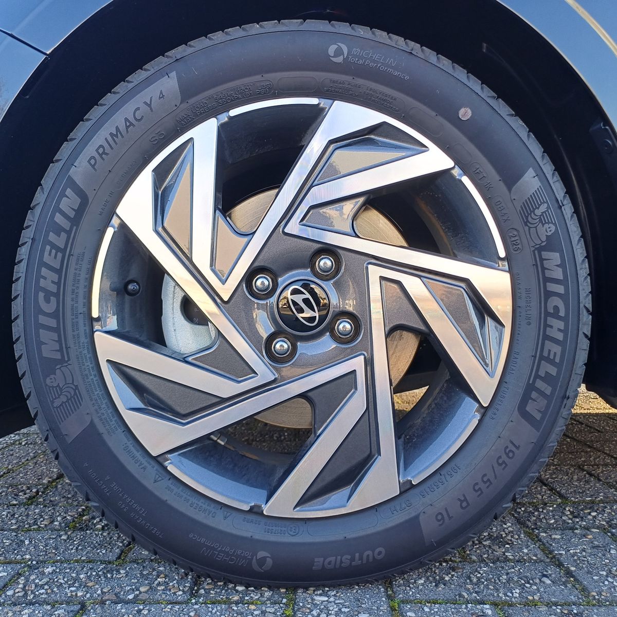 Hyundai i20 1.0T-GDi DCT TREND+ LED NAVI ACC WINTERP 16"